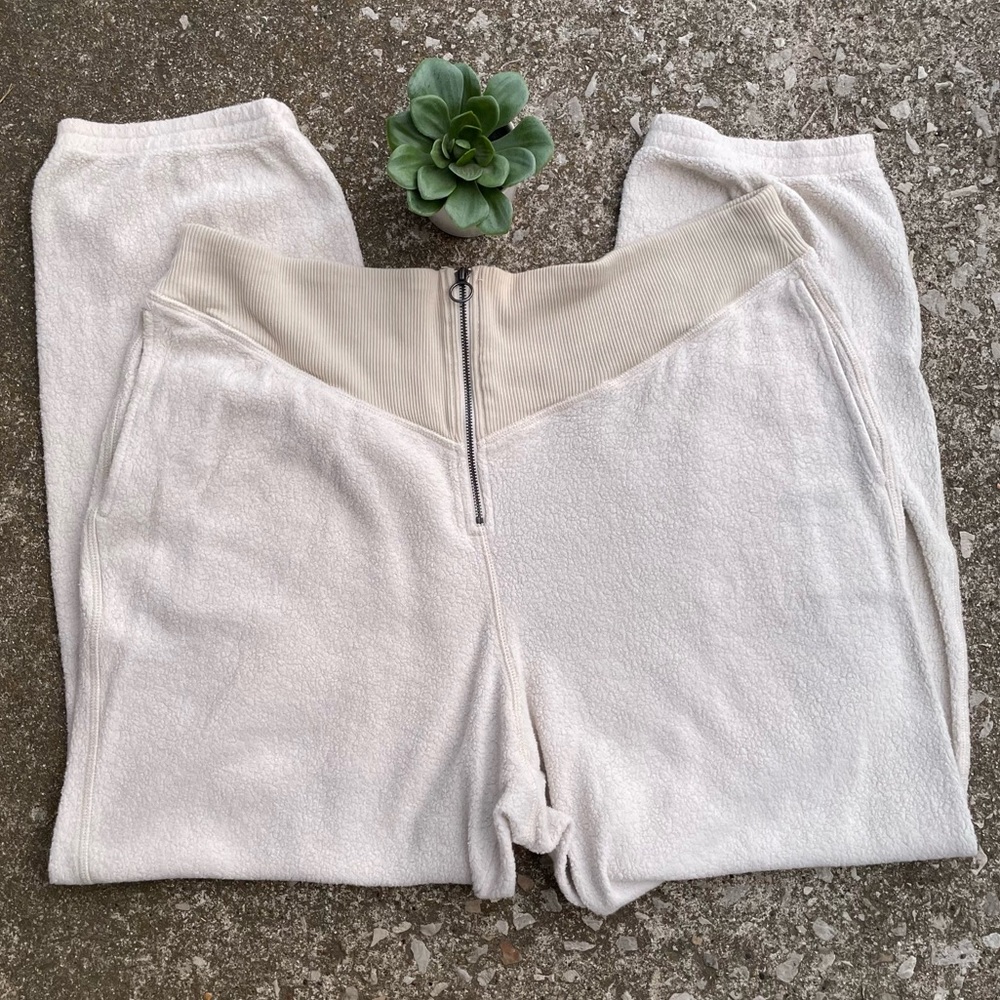 Aerie | Fleece Sherpa Comfy Zip Front Corset Jogger Pants - Picture 4 of 7